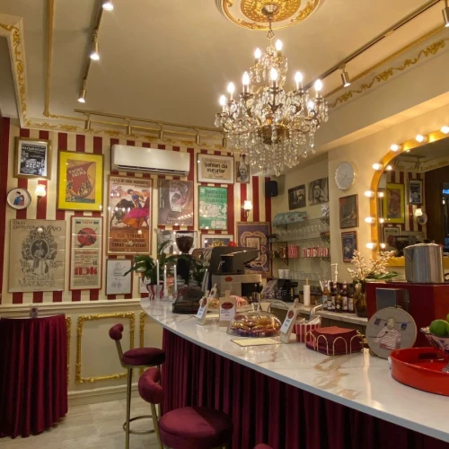 Café Tiyatro Açıldı!